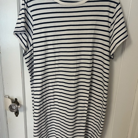 MUST GO! Blue / White Striped Women's Universal Thread 1X - Picture 2 of 3